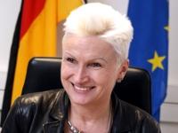 The German consul general, Renate Schimkoreit, "I love Russia"